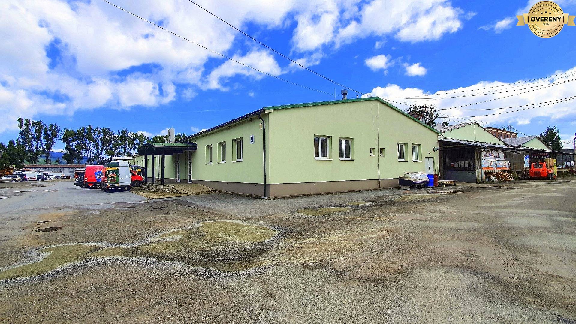 PRENAJATÉ | 357 m² priestor pre Gastro, obchod, služby - Širpo